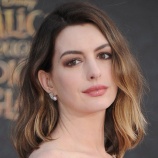 『【朗報】アメリカ有名女優さん「ヴィーガンをやめたら脳が再起動した。今では魚と鶏肉が大好きwwwwwww」』の画像