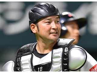 ソフトバンク・嶺井博希、甲子園で6回途中出場「嶺井ワールド」繰り広げて優勝！日本シリーズ第5戦：ソフトバンク － 阪神