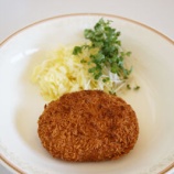 『時短！冷凍の黒毛和牛のビーフコロッケはレンジとトースターでサクサク熱々』の画像