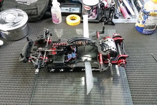 Uecky Racing - KYOSHO PLAZMA Ra2.0