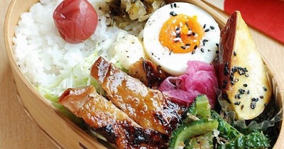 鶏もも肉の醤油煮弁当【ハッピー】