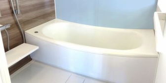 彼の家に初めて泊まりに行き、一緒にお風呂入る事になった。→湯船に浸かりながら彼が歯磨きをした後、口の中の泡を湯船に出し、湯船のお湯を吸いうがいを始めた