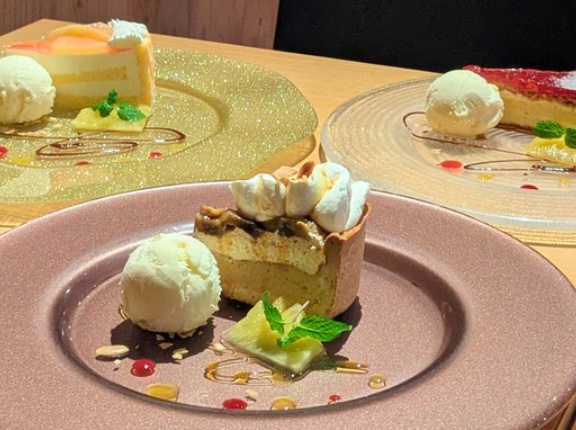 「hermit green cafe」の『キャラメルバナナタルト』（高槻市北園町）【たかつーグルメ】