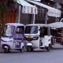 3輪車　三世代ずらり