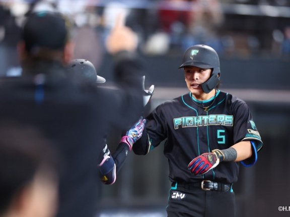 【悲報】球界の主人公 日本ハムファイターズさん 今季ソフトバンクに0勝5敗
