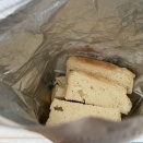 【ラップ不要】パンをバラ凍結する方法