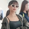 影山優佳の舌出し