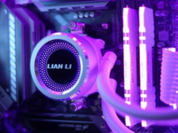 【自作PC】光らせるのは少数派なのかねぇ