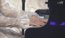 【乃木坂46】イントロ弾いてる生田絵梨花を見守る1期ちゃん達の穏やかな表情尊すぎる
