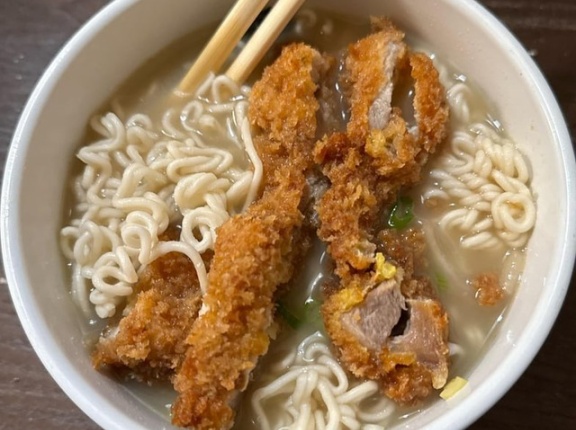 外国人「俺の近所にある店のラーメンがこのレベルだった…」