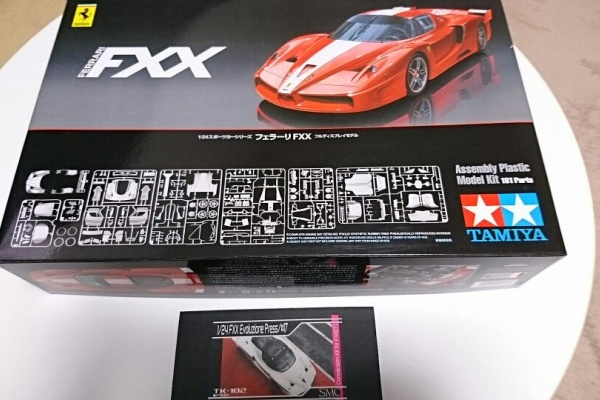 タミヤ フェラーリ FXX 1/24 プラモデル クリアーリアカウル付き タミヤ フェラーリ FXX 1/24 プラモデル クリアーリアカウル付き