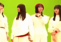 【ほっこり】遠藤さくら、齋藤飛鳥の手をずっと握ってるｗｗｗｗｗ