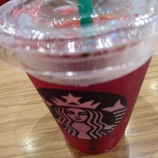 『スタバのハイビスカスブレンド茶葉のアイスハーブティー🍂』の画像