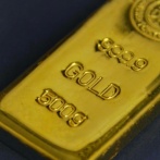 【朗報】1998年ワイ「金って綺麗やなぁ、1kgの延べ棒でも買っとくか(86万5000円)」→結果！