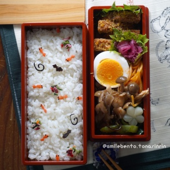 金魚柄のお弁当
