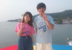 【衝撃】これは・・・秋元真夏、新婚旅行中・・・？！？！
