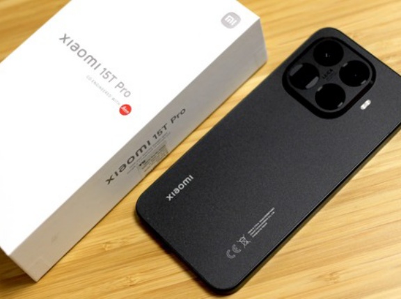 シリーズ初のペリスコープ式で光学5倍ズームに対応！Leicaカメラ搭載の新フラッグシップスマホ「Xiaomi 15T Pro」を試す【レビュー】