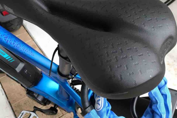 DIYやバイクやなんちゃら - パナソニック XU1