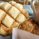 朝ごはんはメロンパン