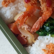 あちーねー💦と、ピンク花のちょうちょ作りました。