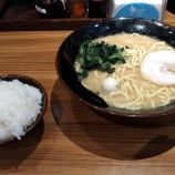 『品川家三田店 豚骨醤油ラーメン』の画像