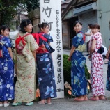 『【岩首】夜風に揺れる竹灯り』の画像