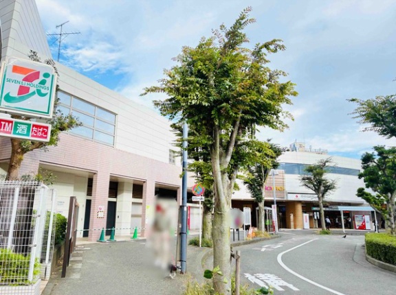 中央林間駅ちかくのマクドナルドが休業してる。12月11日リニューアルオープン