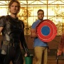 記憶を失った役者が自分をヒーローと勘違いするコメディ映画『バッドマン』が話題に！ 監督・主演は実写版『シティーハンター』の彼