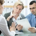 面接に来た女の子泣かせたったwww