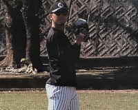 【朗報】伊藤将司、13日のキャンプに元気な姿を見せる
