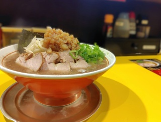 豚骨ラーメン めん骨マン@羽村市<限定・骨郎ラーメン>