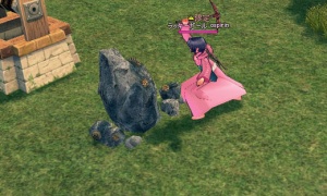 石蜜はツルハシを持っていても普通に叩く