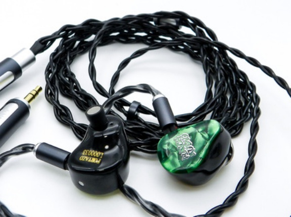 「Punch Audio Portazo」 1DD+2Planar構成で+15dBの重低音の低域特化。バランス良く鮮明なリスニングサウンドが楽しい U200ドル級イヤホン【レビュー】