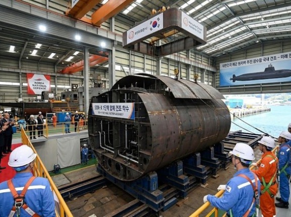 韓国政府の「原潜は国内で建造する」は米国との合意なしで公表！