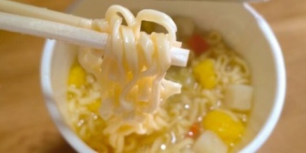 交際相手の女性がかなりの偏食で悩んでいます。会社の昼ごはんは毎日菓子パンとカップラーメンを食べているみたいですし…
