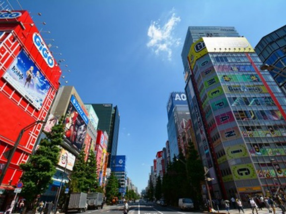 「秋葉原」ってまじでなにして遊ぶものなの？