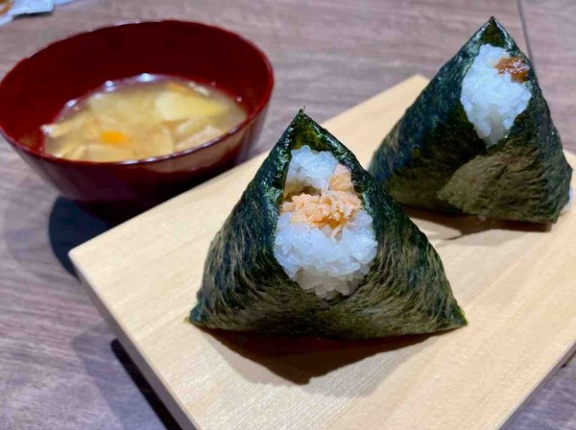 2025年『今年の一皿®』発表！今年の一皿は…『お米グルメ』！新潟市内にもおにぎり専門店が続々オープン！  ※ぐるなび発表