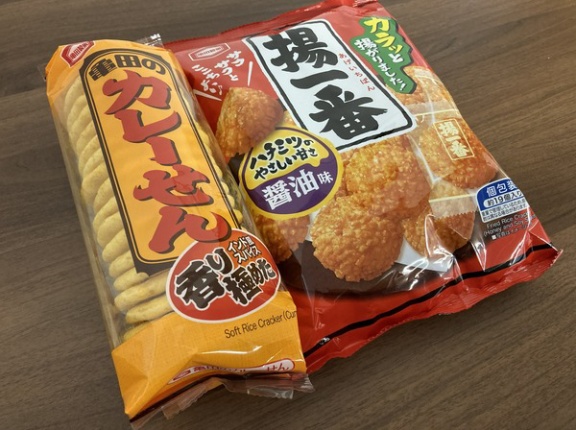 『亀田製菓』の米菓が値上げ！『ぽたぽた焼き』『亀田のカレーせん』ほかが価格改定するらしい。6月1日納品分から。『サラダホープ』は内容量変更！6月8日発売～。