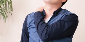 四十肩が辛い。整体とか接骨院とか渡り歩いたけど個人的にはコレと言うのが無かった。どっか良い所ねえかな…