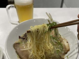 私部にあるにしだ屋で博多長浜ラーメンが食べられる