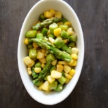 『アスパラガスととうもろこしのバター醤油和え【#お弁当 #お弁当おかず #簡単レシピ #時短料理 #レンチン #電子レンジ料理 #レシピ #おかず #アスパラガス #とうもろこし】【レシピ2271】』の画像