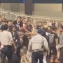 【サッカー】ボロ負けした浦和レッズのサポーター、名古屋サポーターに煽られ暴徒化！警察が出動する自体に