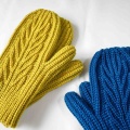リニューアル販売となる「Feathers Mitten」