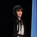 宝塚雪組『ポーの一族』開幕！　朝美絢が“美しすぎる男役”エドガーを好演、大劇場は8月23日まで