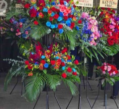 KAT-TUNラストライブへDOMOTOからお花