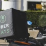 【動画】とんでもないバイクに乗ったウーバーイーツ配達員？が現れてしまう…