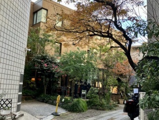 カフェ・ド・ラペ（南青山）