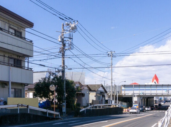再生数95万超えのYouTubeに大和市うつってる。GWに京都から東京まで高速道路で移動する動画