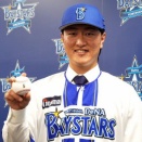 『ハマのゴツ市』を目指す！人的補償で加入の古市尊が会見、横浜の街には「都会ですね」と笑顔