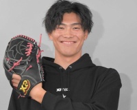 阪神・湯浅“復活の１球”グラブ秘話明かした　市販の湯浅モデルで日本Ｓへ「そこになかったら、どうなっていたか」